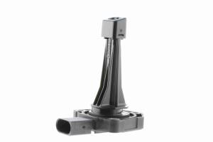 52-72-0093 - Czujnik, poziom oleju silnikowego VEMO