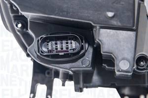 711451000179 MM - REFLEKTOR LEWY LED AUDI A4 (B9) 
